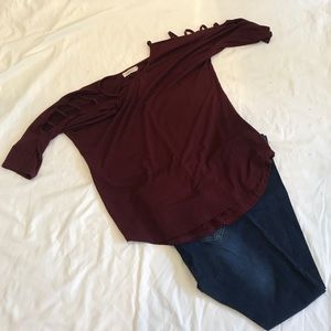 Burgundy Top lattice 3/4 length sleeve size Large